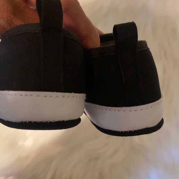 Mickey Mouse slippers 5 for $20 💰 - Picture 4 of 5